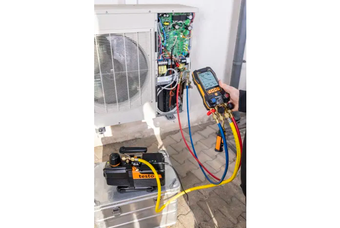 Testo 565i – Smart Vacuum Pump (10 CFM / 283 L/min)